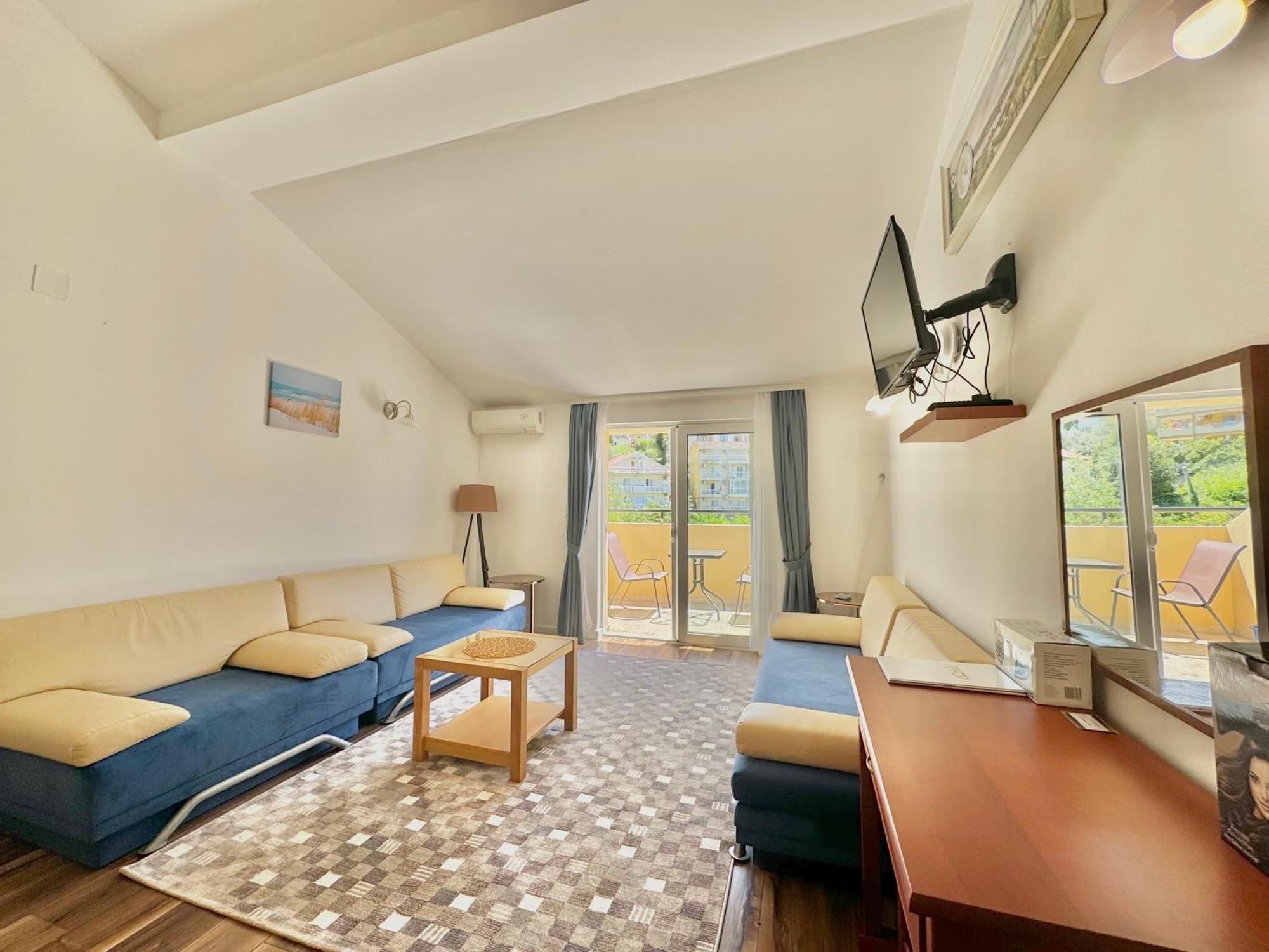For-A Apartmani Bečići Eksteriør billede