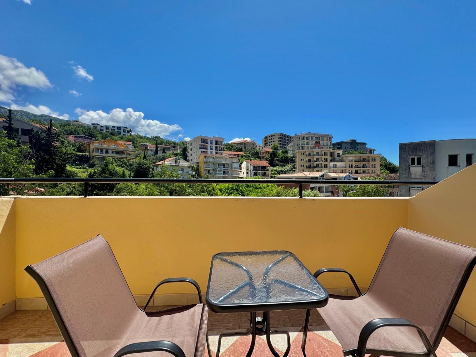 For-A Apartmani Bečići Eksteriør billede